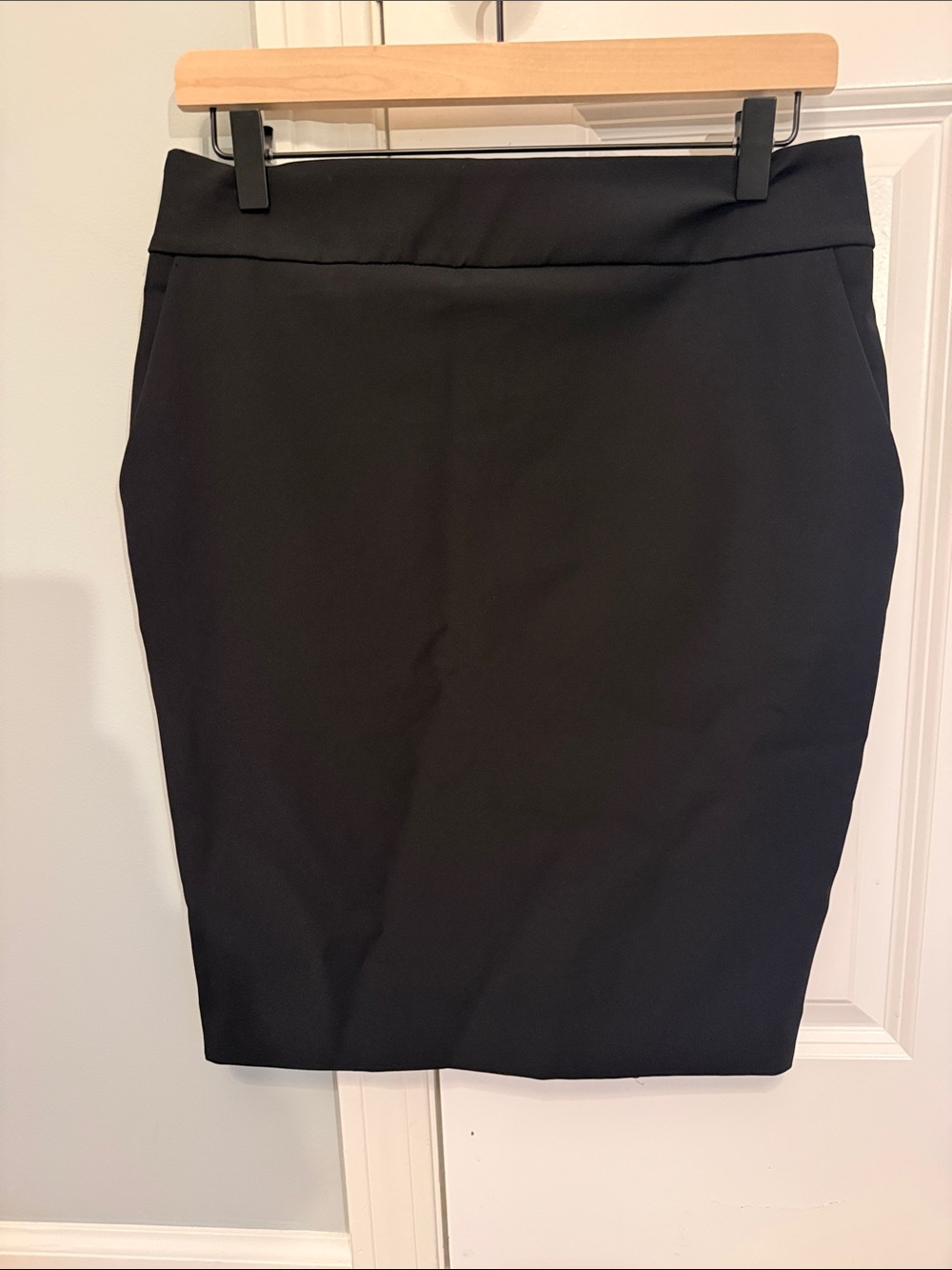 Classic Black Pencil Skirt EXPRESS - Women size 8